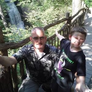 Meet your Posher, Larry